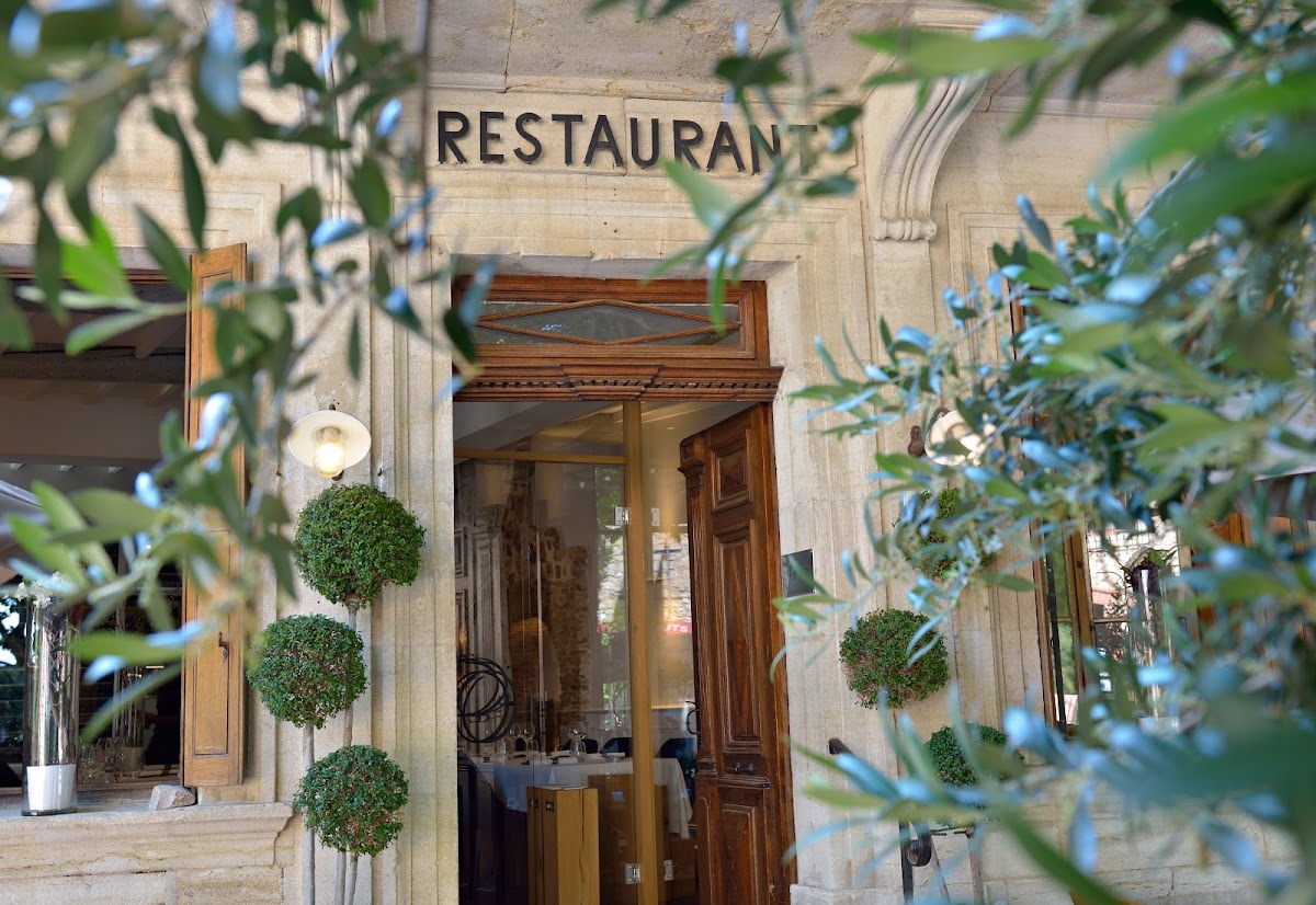 L'oustalet - Gigondas, Restaurant Étoilé Et Chambres D'hôtes